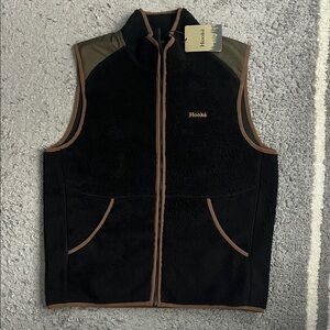 NEVER WORN & TAG ON 
Hooké Men's Size Large - Black/brown/olive Fleece Vest